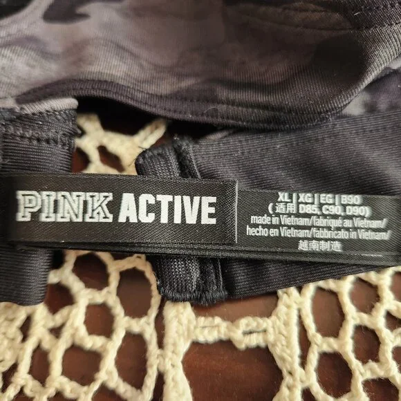 PINK Active Sports Bra - Picture 4 of 4